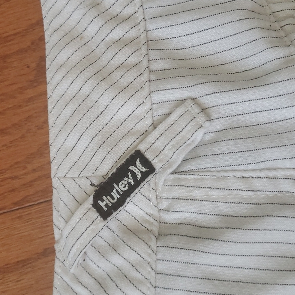 Shorts - Picture 3 of 3